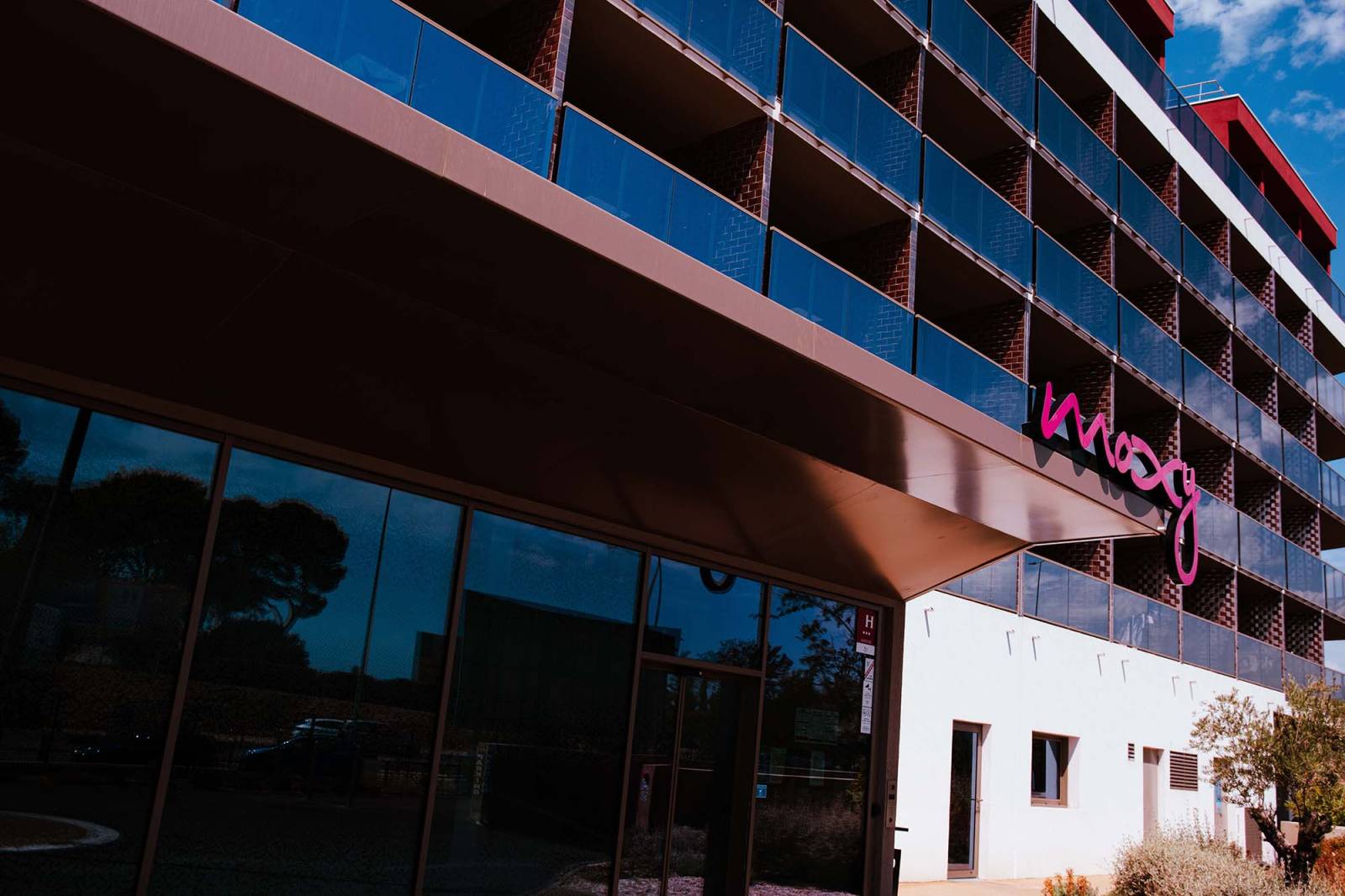 entrée de l'hôtel Moxy